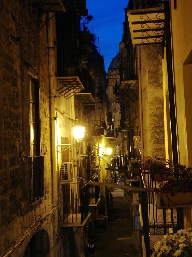 Casa Nel Vicolo Palermo Exterior foto